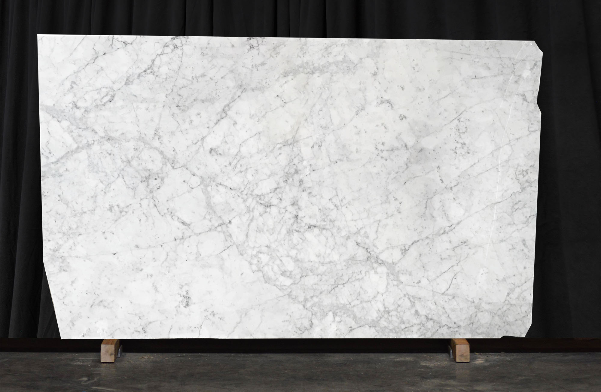 SlabCarrara59x120PolMarble2759_WP